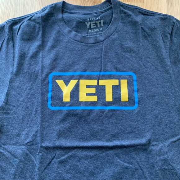 Medium yeti t-shirt - Picture 2 of 2